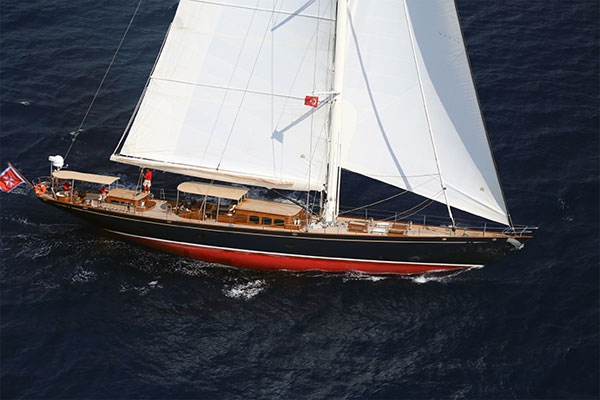 32 metre sailing yacht